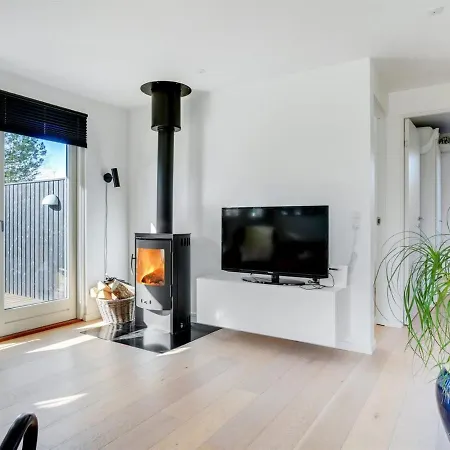 Rosmarie - 600m From The Sea In Ne Jutland By Interhome Holiday home Hals