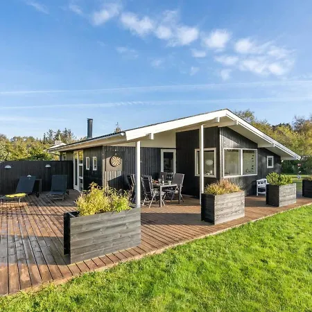 Rosmarie - 600m From The Sea In Ne Jutland By Interhome