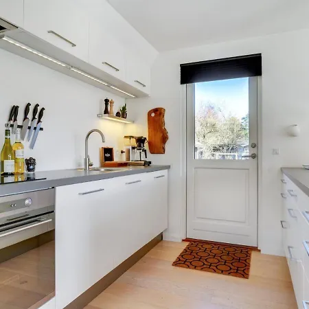 Rosmarie - 600m From The Sea In Ne Jutland By Interhome