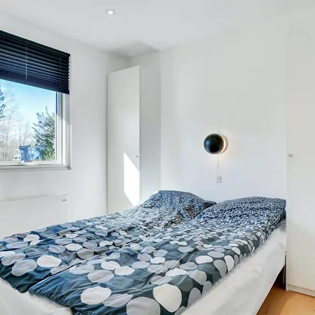 Holiday home Rosmarie - 600m From The Sea In Ne Jutland By Interhome *