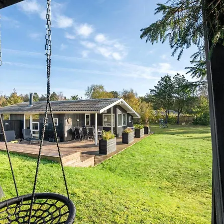 Rosmarie - 600m From The Sea In Ne Jutland By Interhome Hals