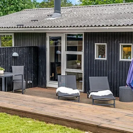Rosmarie - 600m From The Sea By Interhome *